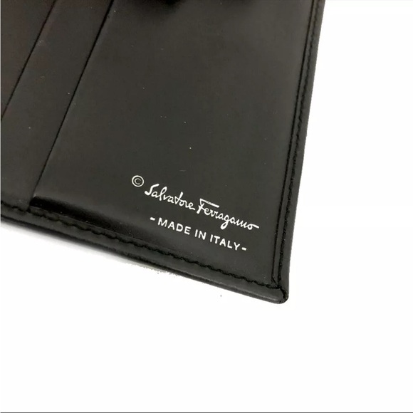 Salvatore Ferragamo Gancini Leather Bifold Wallet - Picture 7 of 7